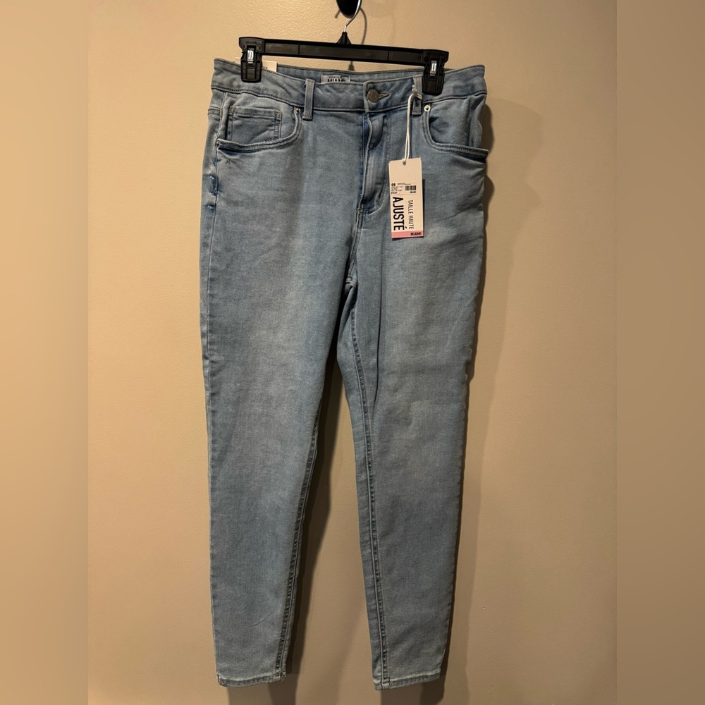Miami Light Blue Ankle Jeans